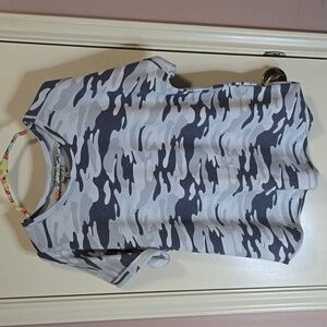 Como Vintage Grey Shades in Camouflage Print